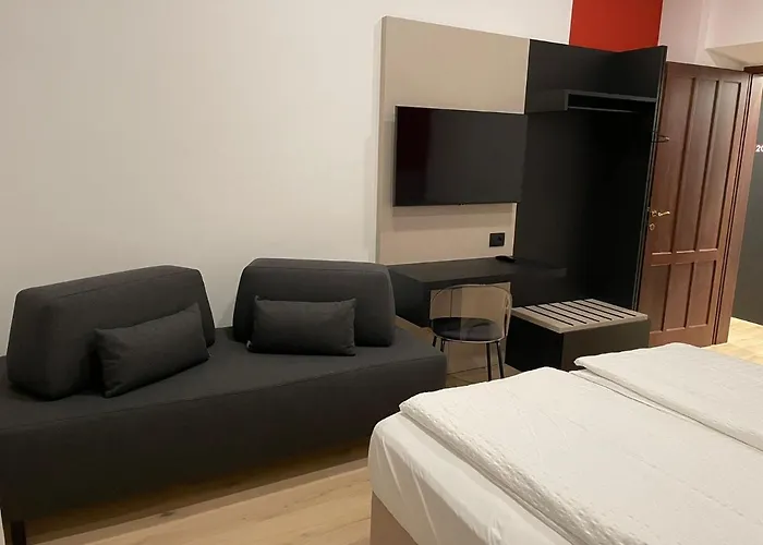 House Of Bruno - No Reception